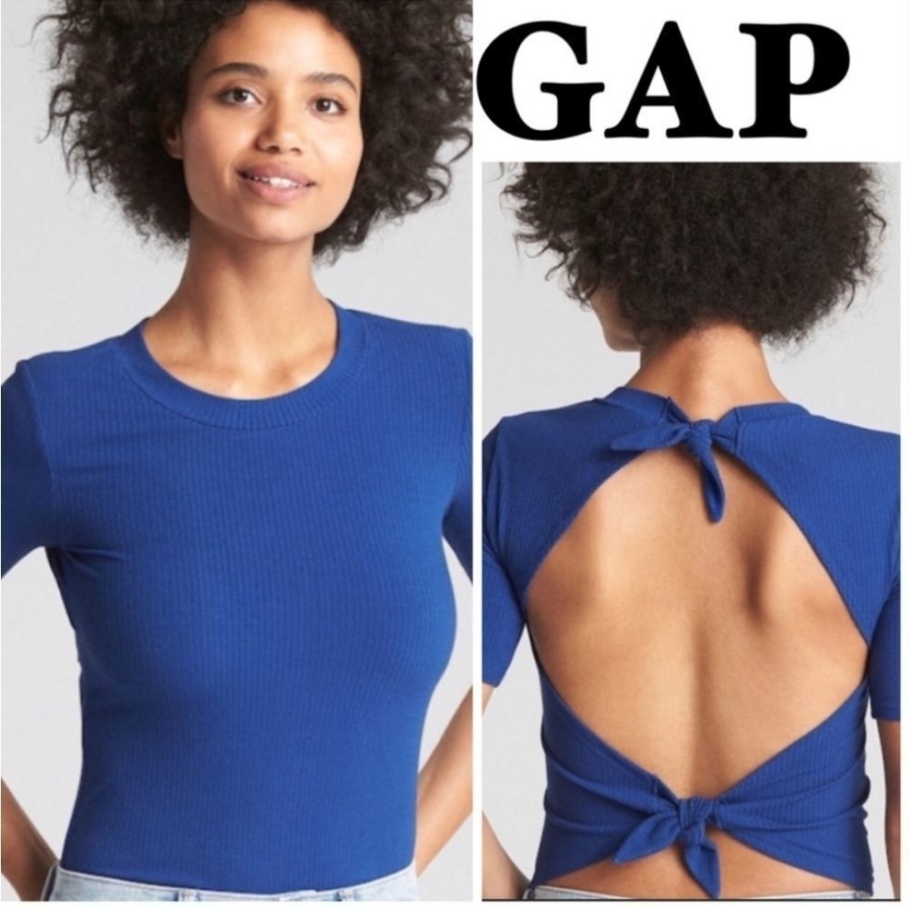 Gap Open Back Top Medium